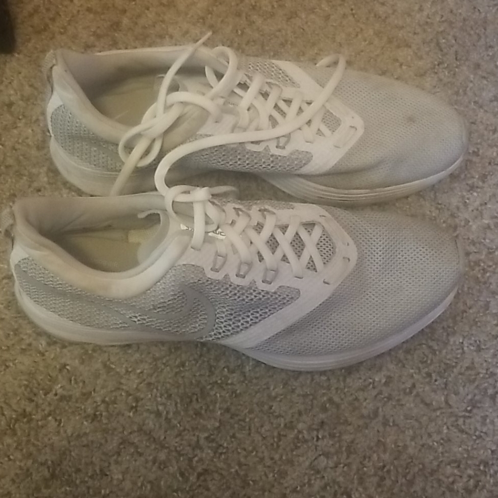 Gym shoes